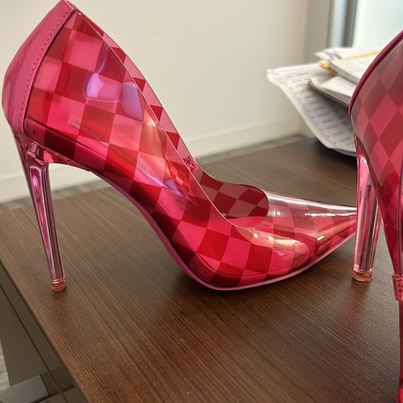 Steven Madden Hot pink checkered heels. - Picture 5 of 5